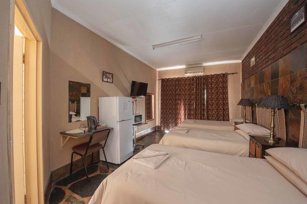 Ingwe Guesthouse Mbombela Buitenkant foto