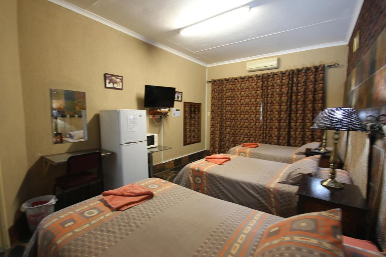 Ingwe Guesthouse Mbombela Buitenkant foto