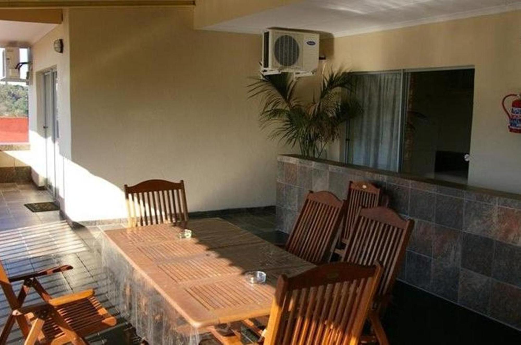 Ingwe Guesthouse Mbombela Buitenkant foto
